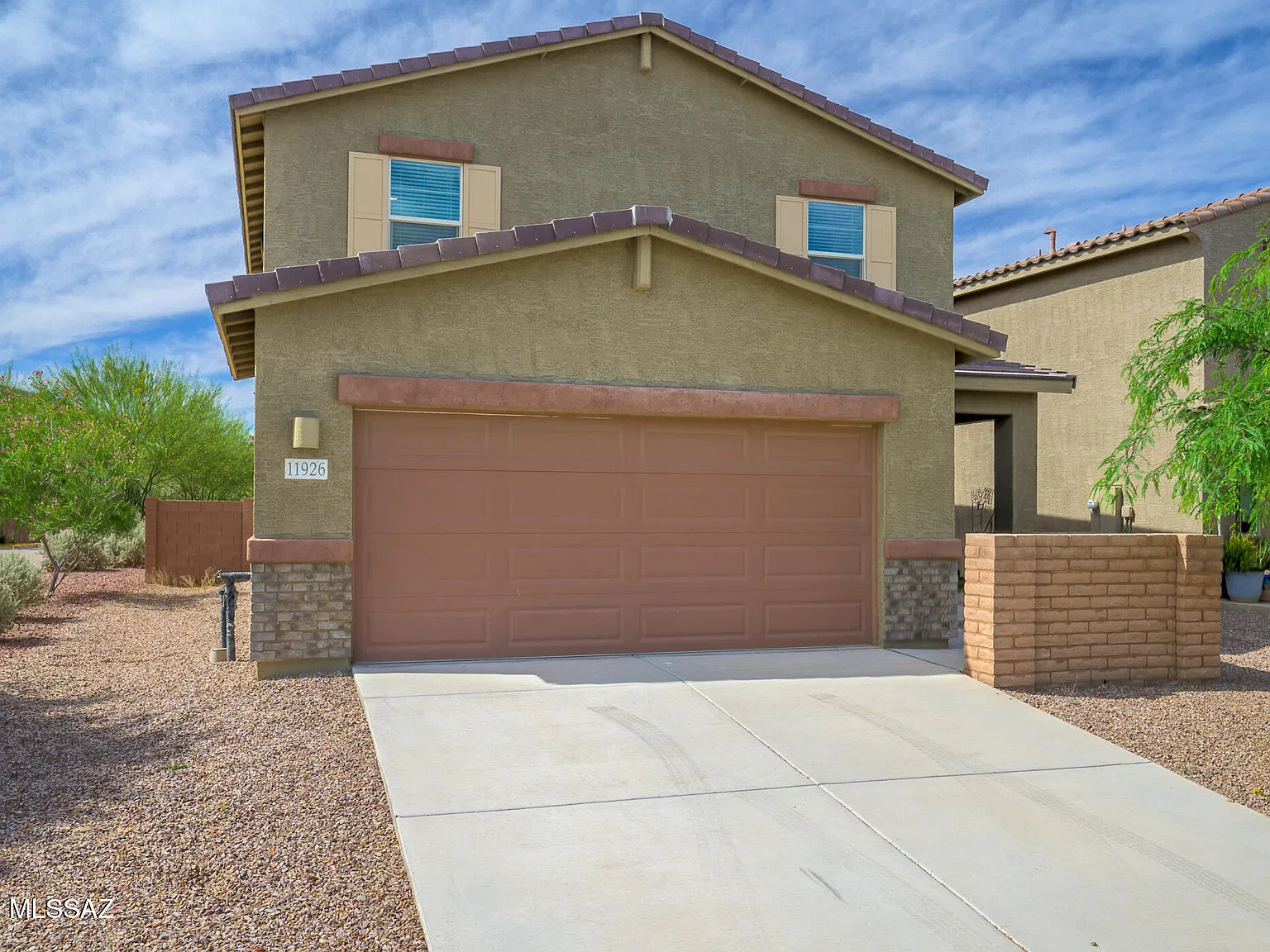 4 bed, 3.0 bath, 2220 sqft, $2,500 — Photo 1