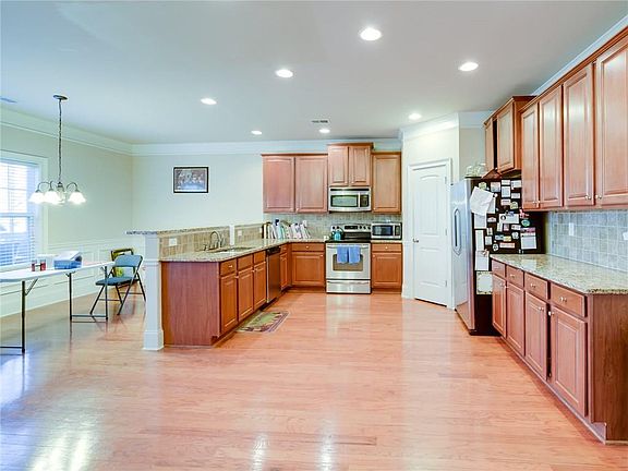 2nd image of 3720 Morinda Dr