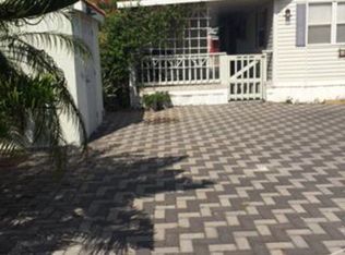 487 W Clam Cir, Port Isabel, TX 78578