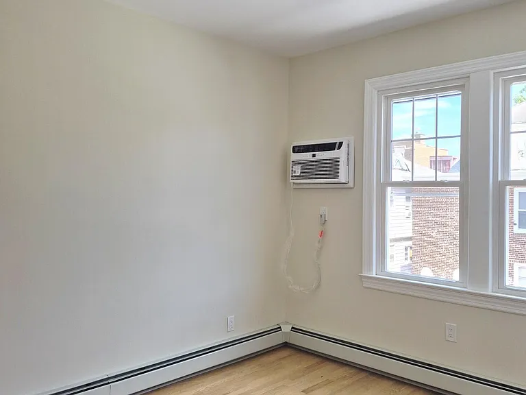359 N 12th St #2 — Photo 11