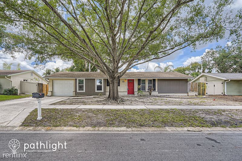 1st image of 17 Valencia Cir