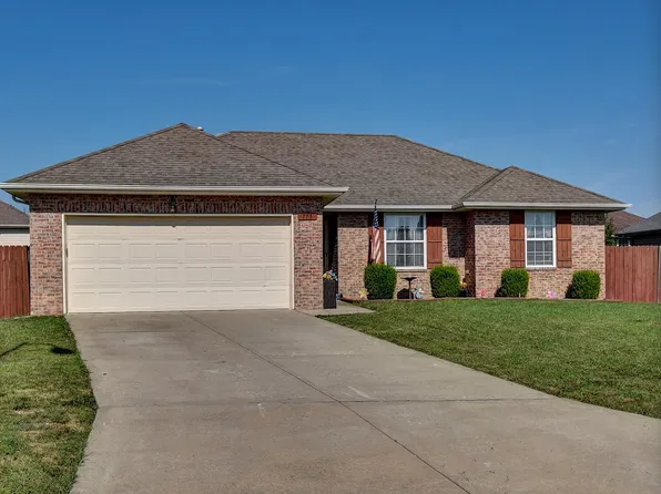 773 S Hickory Ln, Nixa, MO 65714