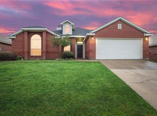 919 Joshua Dr, Burleson, TX 76028