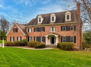 3 Garnet Hill Ln, Avon, CT 06001