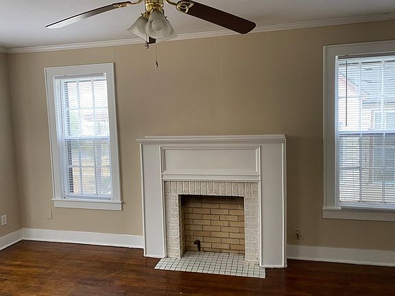 3rd image of 604 E Buchanan Ave