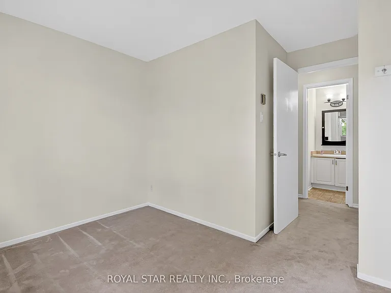 762 Saint Andre Dr #5B — Photo 23