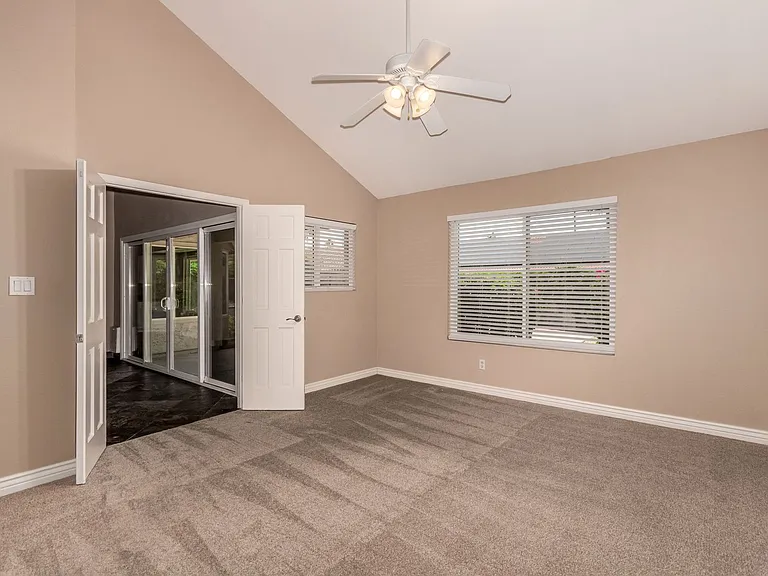 11115 E Mercer Ln — Photo 18