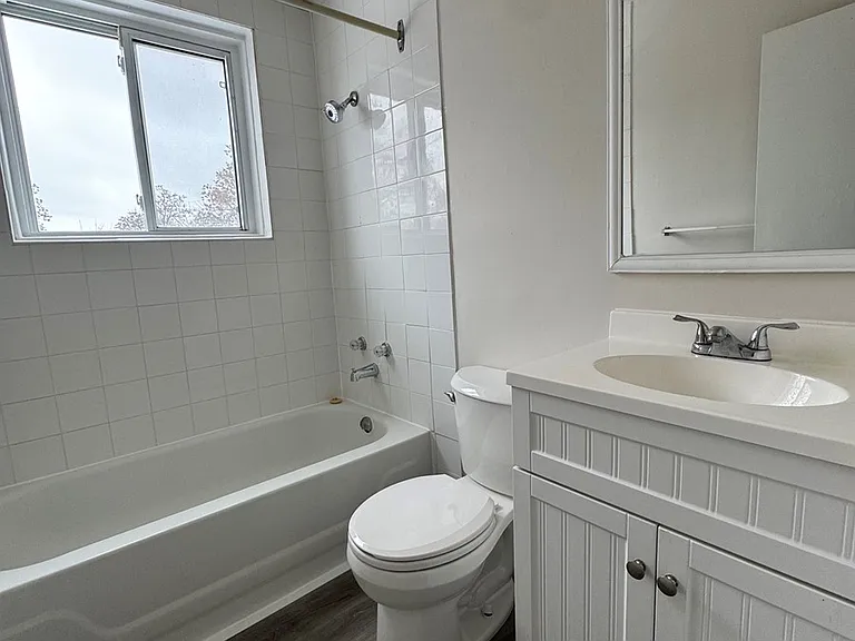 232 Louisa St #9A — Photo 7