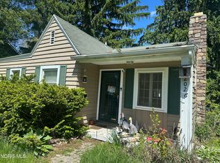 2026 Newport Ave, Toledo, OH 43613