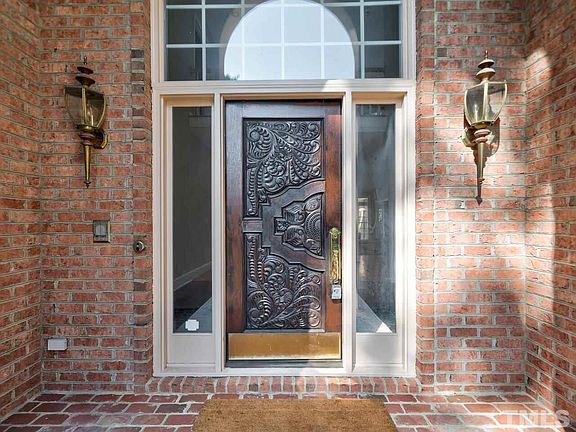 2nd image of 104 San Mateo Pl