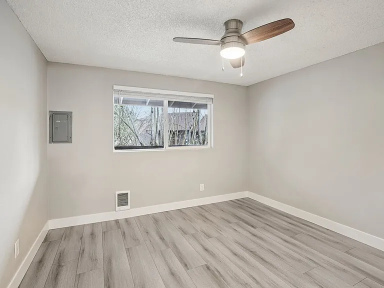 Bagley Estates- HOME SWEET HOME- UP TO 4 WEEKS FREE! — Photo 37