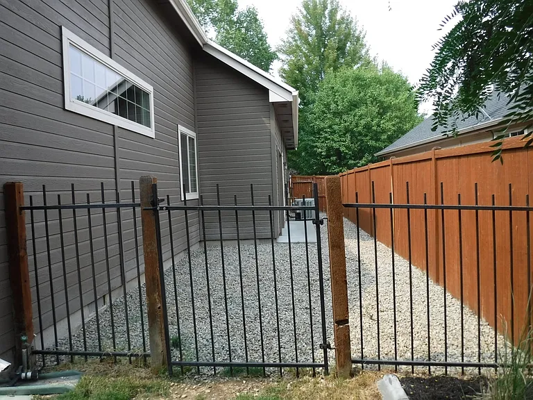 1505 E Daylesford Dr — Photo 26