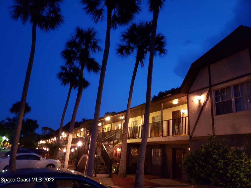 1st image of 2981 Sir Hamilton Cir #13