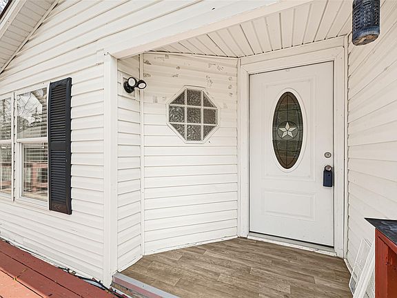 4th image of 9586 Darkwood St