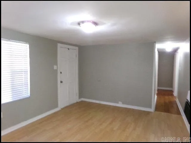 814 N G St — Photo 5