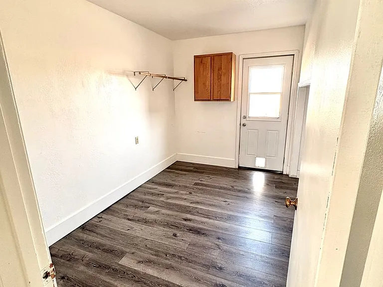 1175 E Elm Ave — Photo 12