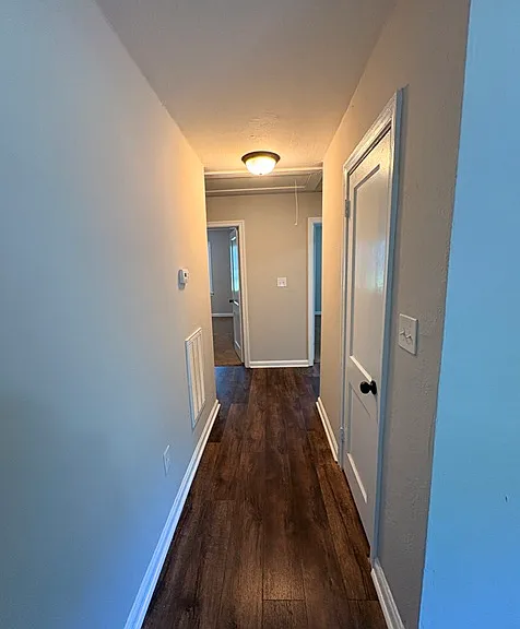 84 Madison Ln N — Photo 18
