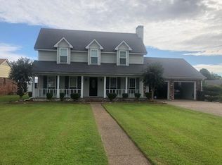 594 Wildwood Dr, Greenville, MS 38701