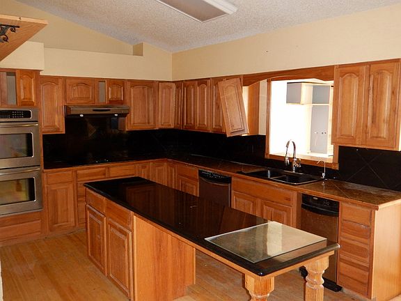 2nd image of 206 Valentino Ct