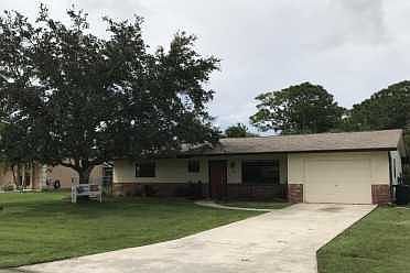 Home For Sale In Port Saint Lucie