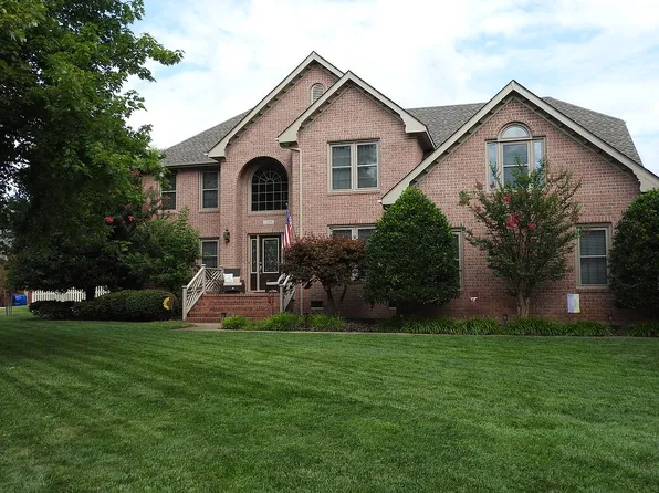 1209 Chateau Cir, Chesapeake, VA 23322