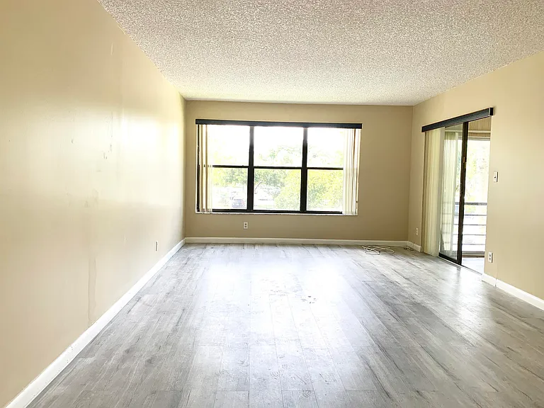 2312 S Cypress Bend Dr #209 — Photo 12