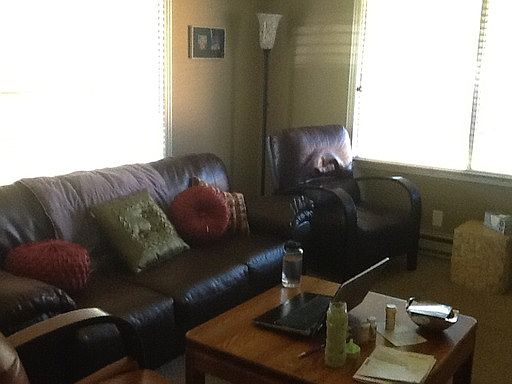 2nd image of 1611 E Reserve St