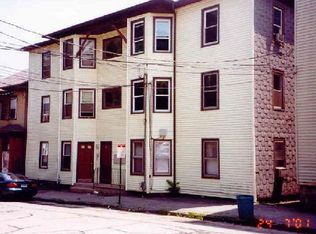 16 4th St, Derby, CT 06418