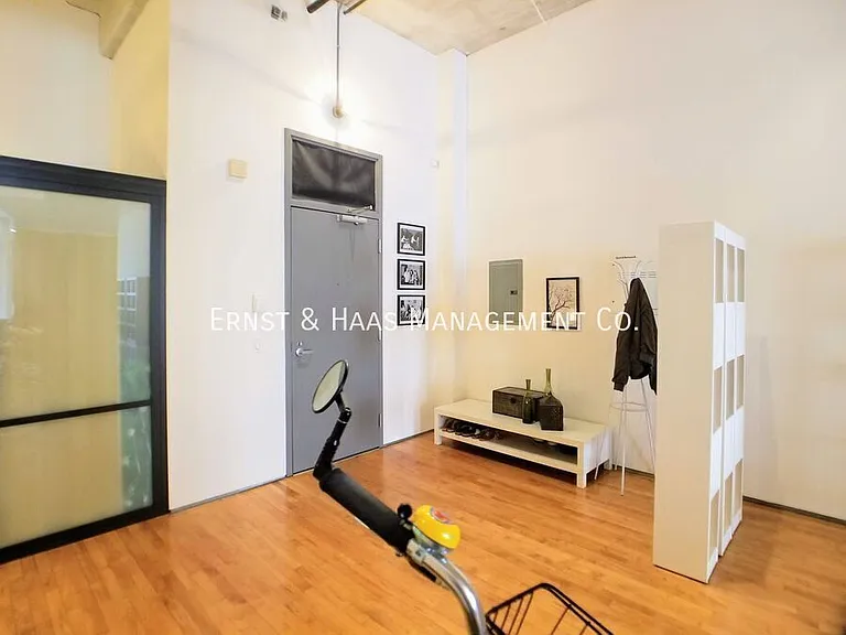 115 W 4th St #210 — Photo 23