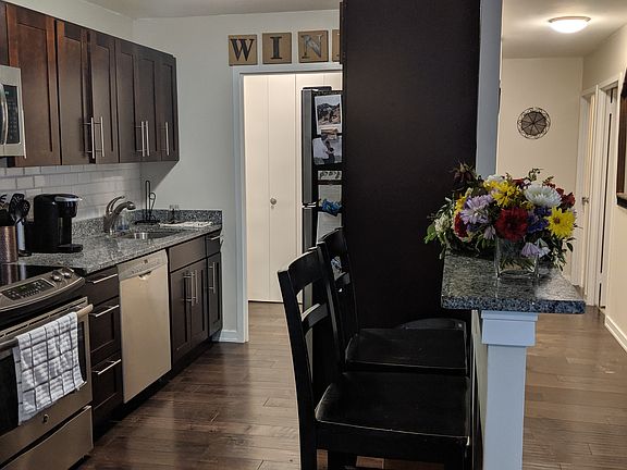4th image of 1555 N Sandburg Ter APT 607