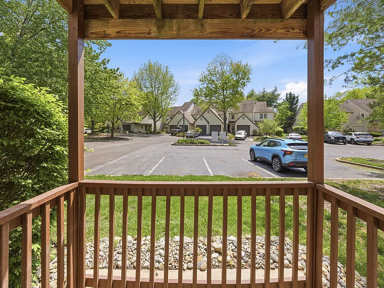 118 Woodlake Dr #118 — Photo 3