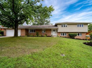 281 Winding Ridge Dr, Dayton, OH 45415