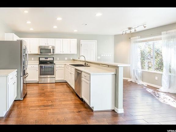 4th image of 3988 W Troon St