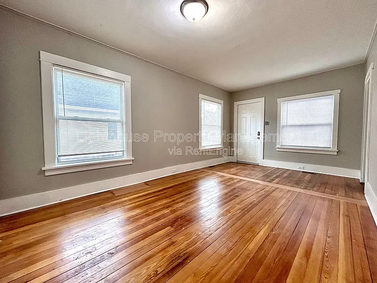 1768 Elwood St — Photo 15