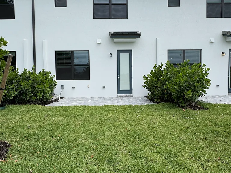 4298 Efendi Dr — Photo 48