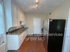 530 W Mount Vernon St, Springfield, MO