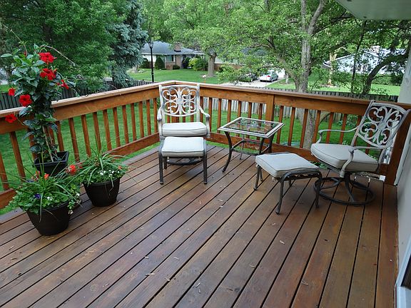 Upper Deck (Cedar) 10' X 14'