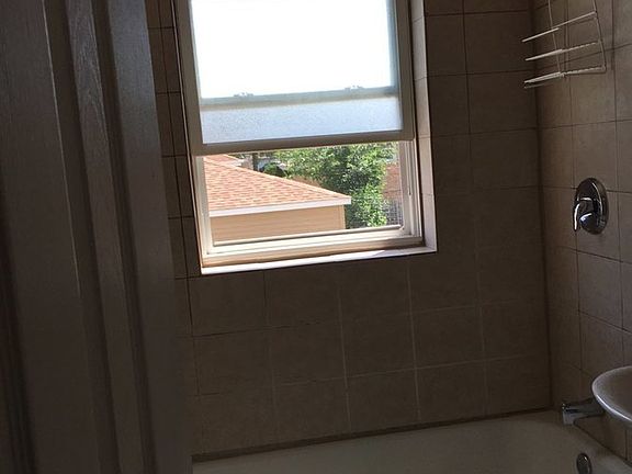 2nd image of 435 Paxton Ave APT 3A