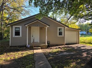 342 E 6th Ave, Garnett, KS 66032