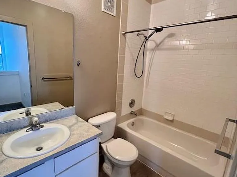1201 Grove Blvd #1901 — Photo 11