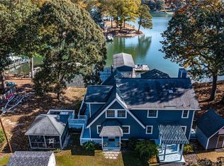 185 Lucom Point Dr, Reedville, VA 22539