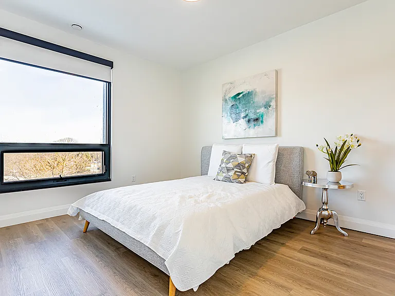 600 Springbank Dr — Photo 15