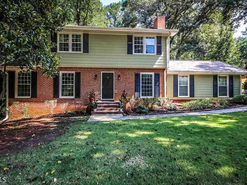1st image of 600 Buckeye Cir SE