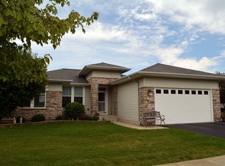 12616 Cold Springs Dr, Huntley, IL 60142