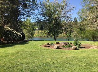 2132 Carnes Dr, Bessemer, AL 35022