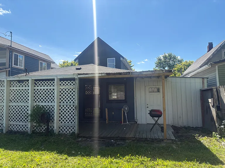 2221 Station St — Photo 15