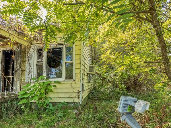 203 S Atkinson Ave, Earlington, KY 42410