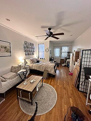 3rd image of 311 E 84th St APT 2C