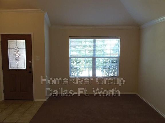 4th image of 1287 Stanford Dr