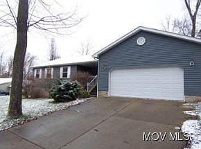 2nd image of 100 Whitetail Dr